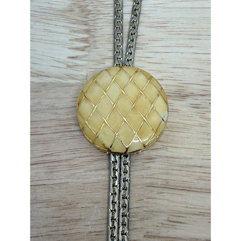 Vintage Gold Tone Bolo Slide‎ Necklace Yellow Enamel Round Pendant Lariat Tassel